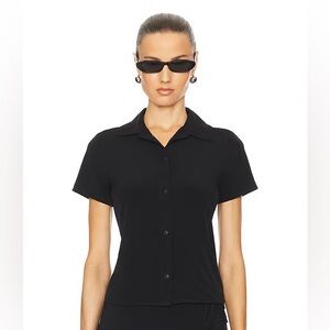 VINCE short-sleeve button-up shirt in black Small